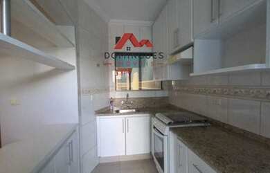 Imagem: A casa possui 3 Dormitórios, 3 Banheiros, 2 Vagas na garagem