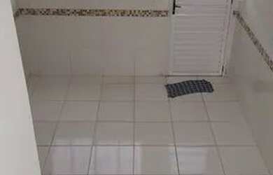 Imagem: A casa em condomínio possui 2 Dormitórios, 1 Banheiro, 2 Vagas