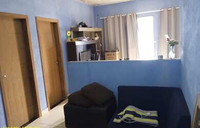 Imagem: A casa possui 3 Dormitórios, 2 Banheiros, 1 Vaga na garagem