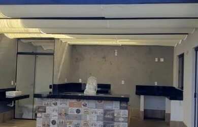 Imagem: A casa possui 4 Dormitórios, 4 Banheiros, 1 Vaga na garagem