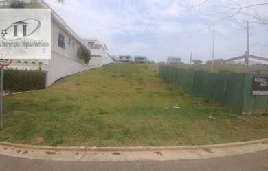 Imagem: O terreno possui 467m² de Área e está localizado em Alphaville