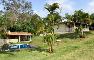 Imagem: A chácara possui 110m² de Área e está localizado em Rosário