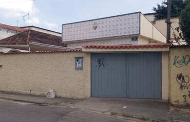 Imagem: A casa possui 3 Dormitórios, 2 Banheiros, 130m² de Área e