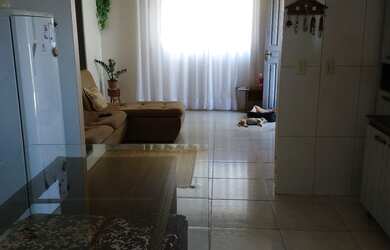 Imagem: A casa possui 4 Dormitórios, 3 Banheiros, 2 Vagas na garagem