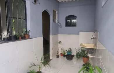 Imagem: A casa possui 2 Dormitórios, 1 Banheiro e está localizado