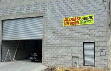 Imagem: O depósito possui 5 Vagas na garagem, 390m² de Área, Imóvel
