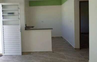 Imagem: A casa possui 1 Dormitório e 2 Banheiros e está localizado