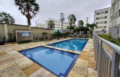 Imagem: O apartamento possui 2 Dormitórios, 1 Banheiro, 1 Vaga na garagem