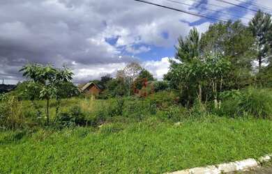 Imagem: O terreno possui 912m² de Área e está localizado em Gramado