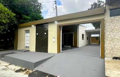 Imagem: A casa possui 3 Dormitórios, 3 Banheiros, 3 Vagas na garagem