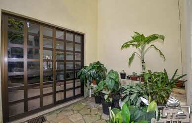 Imagem 7: Sobrado para venda tem 370 metros quadrados com 5 quartos em Atuba - Curitiba - PR