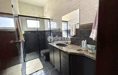 Imagem 16: Casa residencial com 4 quartos sendo 1 suíte disponível para locação...