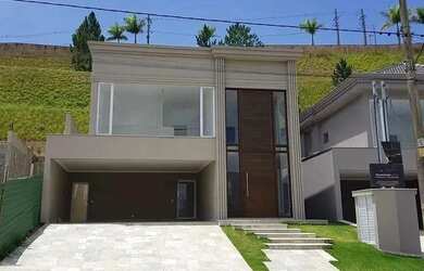 Imagem: A casa em condomínio possui 3 Dormitórios, 4 Banheiros, 4