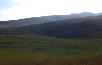 Imagem: O terreno possui 1.512m² de Área e está localizado em Água