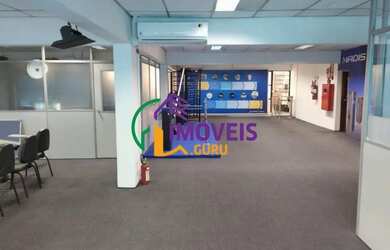 Imagem: O depósito possui 5 Vagas na garagem, 1.177m² de Área e