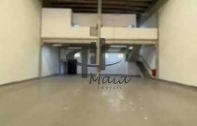 Imagem: O depósito possui 5 Vagas na garagem e 1500m² de Área e está