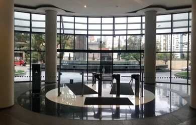 Imagem: O depósito possui 2 Vagas na garagem, 66m² de Área e está