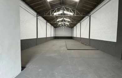 Imagem: O depósito possui 275m² de Área e está localizado em Vila