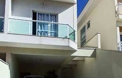 Imagem: A casa em condomínio possui 3 Dormitórios, 3 Banheiros, 4