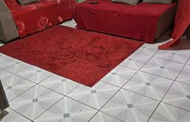 Imagem: A casa possui 2 Dormitórios, 1 Banheiro, 1 Vaga na garagem