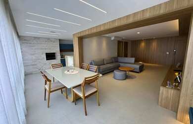 Imagem: O apartamento possui 4 Dormitórios, 5 Banheiros, 3 Vagas na