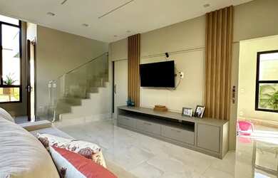 Imagem: A casa em condomínio possui 3 Dormitórios, 3 Banheiros e 2