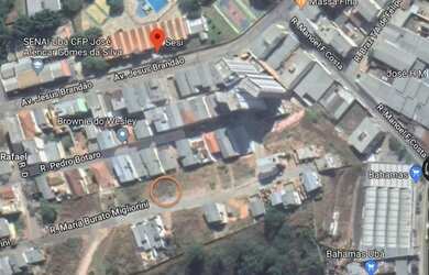 Imagem: O terreno possui 200m² de Área e está localizado em San