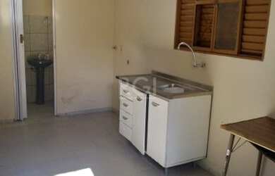 Imagem 4: Terreno com 3 casas. 100m² de Área, 1 Vaga na garageme3 Dormitórios