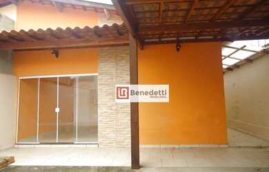 Imagem: A casa possui 5 Dormitórios, 5 Banheiros, 2 Vagas na garagem