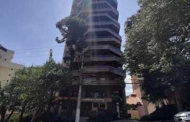 Imagem: O apartamento possui 3 Dormitórios, 2 Banheiros, 3 Vagas na