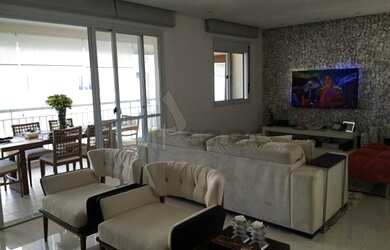 Imagem: O apartamento possui 3 Dormitórios, 2 Banheiros, 2 Vagas na