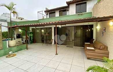 Imagem: O apartamento na cobertura possui 5 Dormitórios, 4 Banheiros