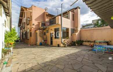 Imagem 11: Casa em Menino Deus. Churrasqueira, Ar-condicionado, Área de serviçoe330m²...