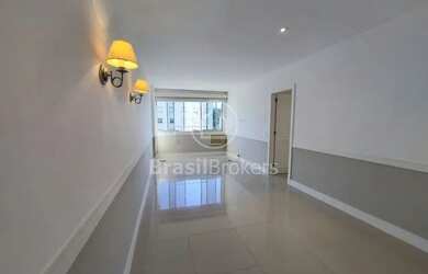 Imagem: O apartamento possui 2 Dormitórios, 3 Banheiros, 1 Vaga na