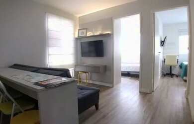 Imagem: O apartamento possui 2 Dormitórios, 1 Banheiro, 1 Vaga na garagem