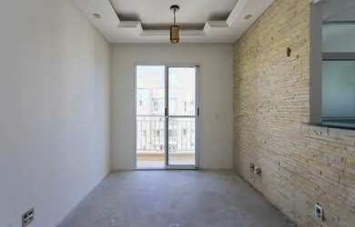 Imagem: O apartamento possui 2 Dormitórios, 1 Banheiro, 1 Vaga na garagem