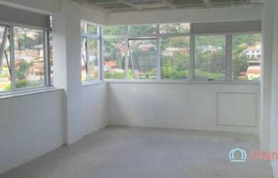 Imagem: O depósito possui 1 Vaga na garagem, 31m² de Área e está