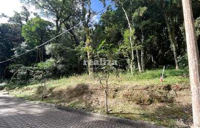 Imagem: O terreno possui 607m² de Área e está localizado em Canela