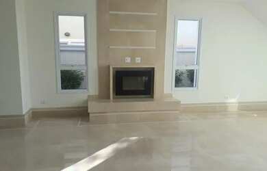 Imagem: A casa em condomínio possui 4 Dormitórios, 5 Banheiros, 4