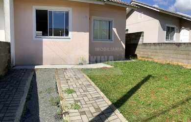 Imagem: A casa possui 2 Dormitórios, 1 Banheiro, 1 Vaga na garagem