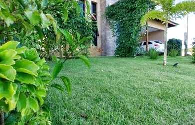 Imagem: A casa em condomínio possui 3 Dormitórios, 1 Banheiro, 2 Vagas