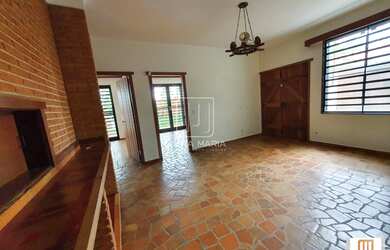 Imagem: O depósito possui 3 Vagas na garagem, 356m² de Área e está