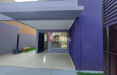 Imagem: A casa possui 3 Dormitórios, 2 Banheiros, 114m² de Área e