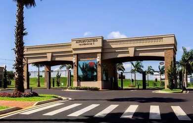 Imagem: O terreno possui 360m² de Área e está localizado em Ribeirão