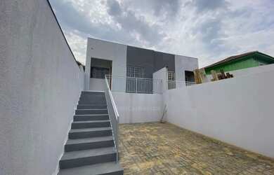 Imagem: A casa para alugar possui 2 Dormitórios, 1 Banheiro, 2 Vagas