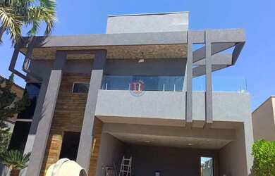 Imagem: A casa em condomínio possui 4 Dormitórios, 4 Banheiros, 4