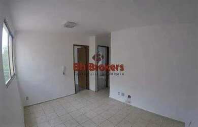 Imagem: O apartamento possui 2 Dormitórios, 1 Banheiro, 1 Vaga na garagem