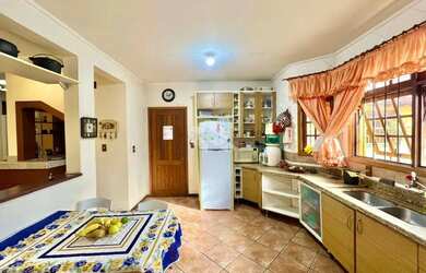 Imagem 15: Casa à Venda - Ampla, Elegante e Completa - Quase 500m² de Terreno!