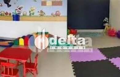 Imagem 3: Terreno no condomínio disponível para venda no bairro Granja Marileusa em Uberlândia-MG