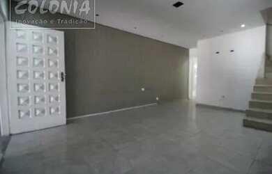 Imagem: A casa possui 2 Dormitórios, 3 Banheiros, 1 Vaga na garagem